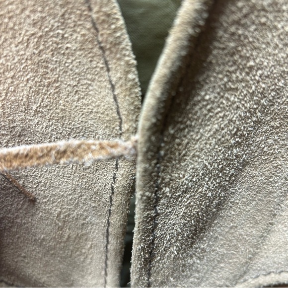 Vintage 1970s Golden Threads Outerwear Brill Bros Millwaukee Fringed Suede Vest - Picture 6 of 8